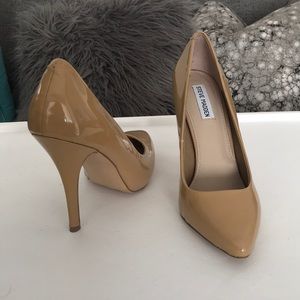 Nude Steve Madden heel